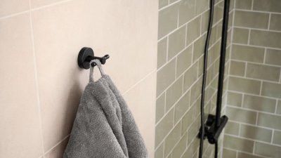 Kalia-sklep.pl - tesa_Moon_Black_Bathrobe_Hook_40564_ap.jpg